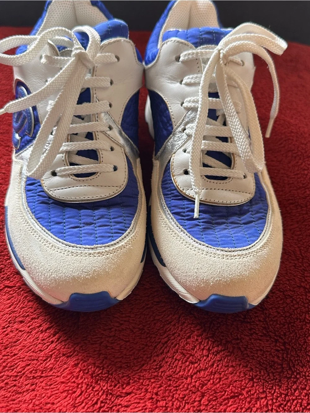 CHANEL Blue and White Quilted Logo Sneakers - Picture 6 of 7